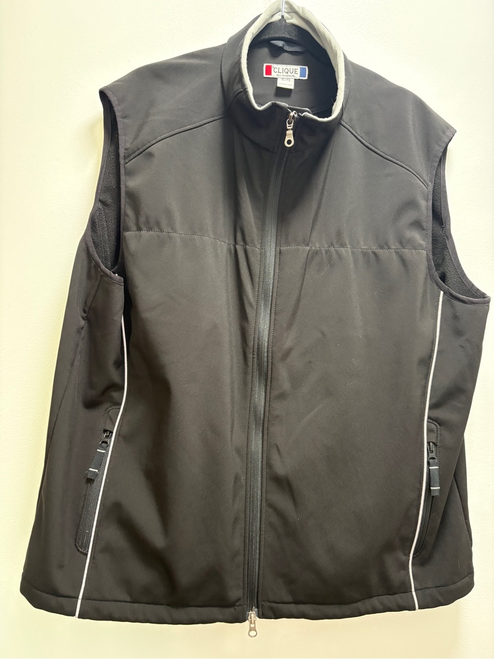 Clique Men’s Black Softshell Vest with Reflective Piping